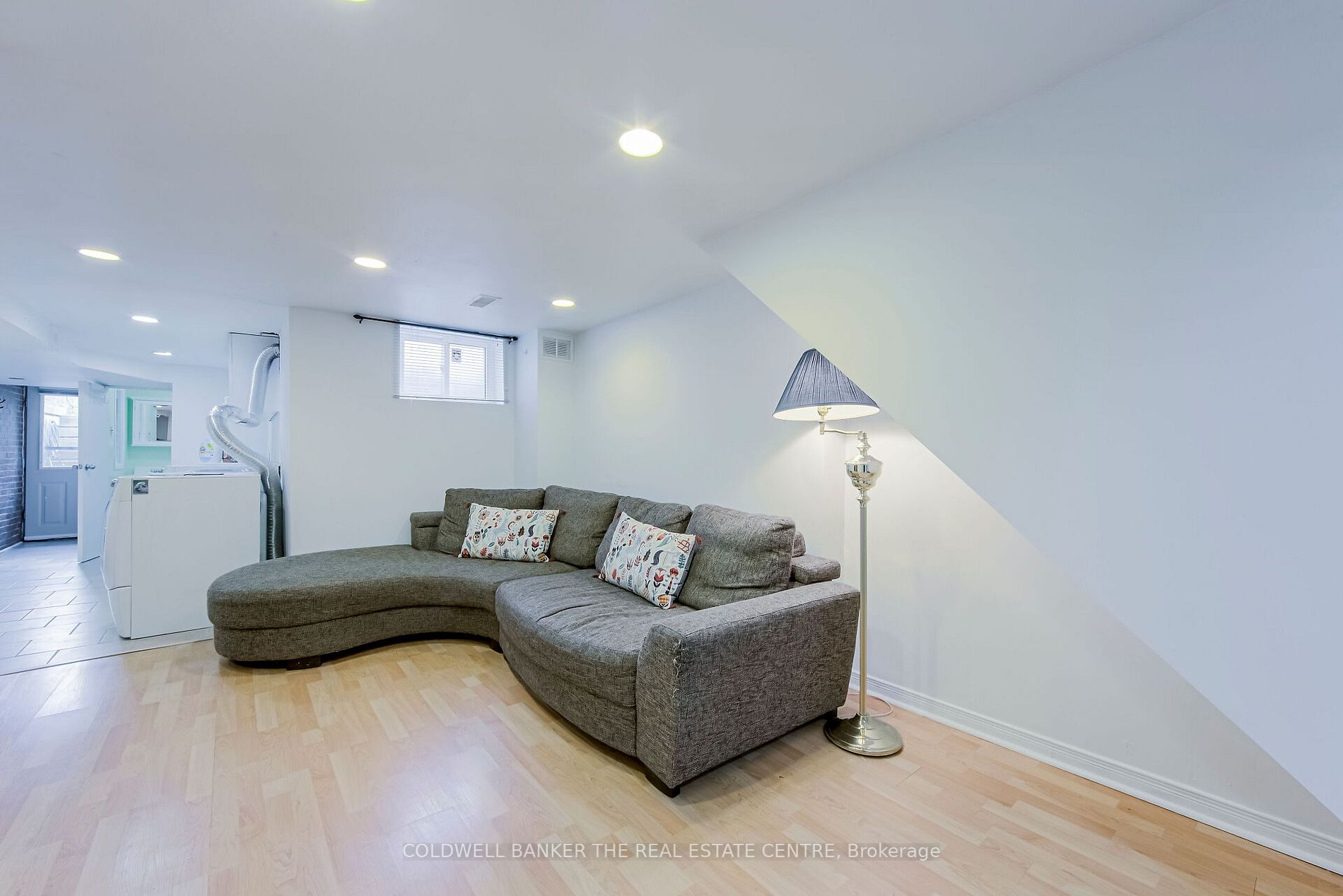 25 Eldon Ave N Property Photo 23