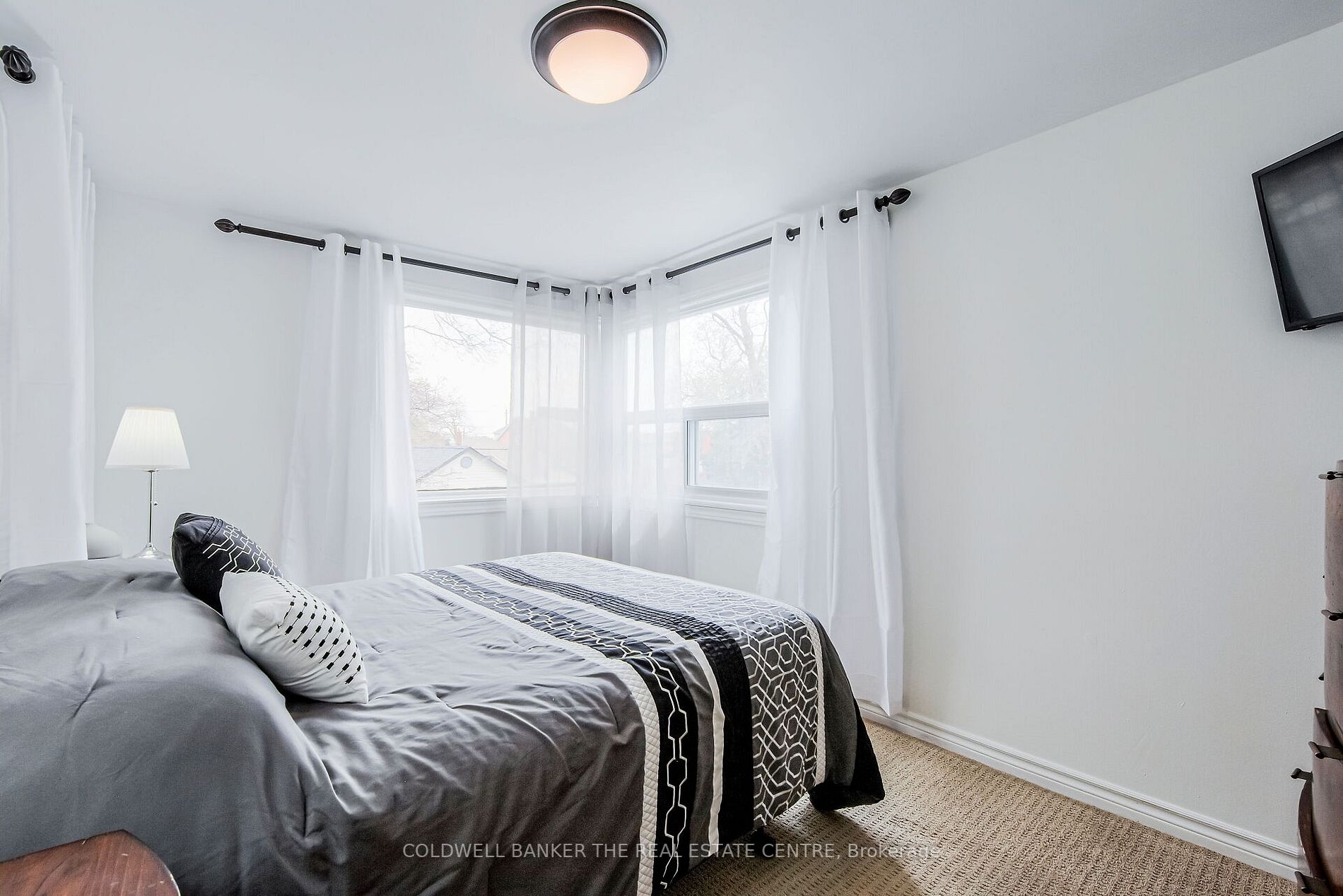 25 Eldon Ave N Property Photo 26