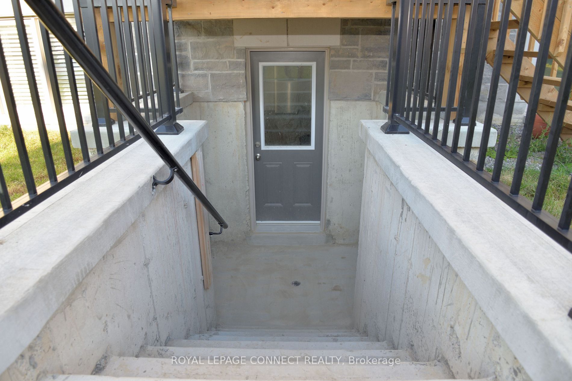 218 Doug Finney St Property Photo 9