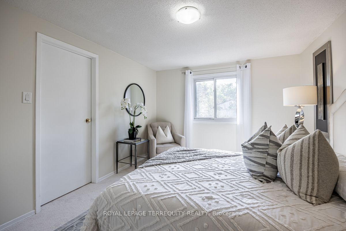 9 Kimbercroft Ct Property Photo 19