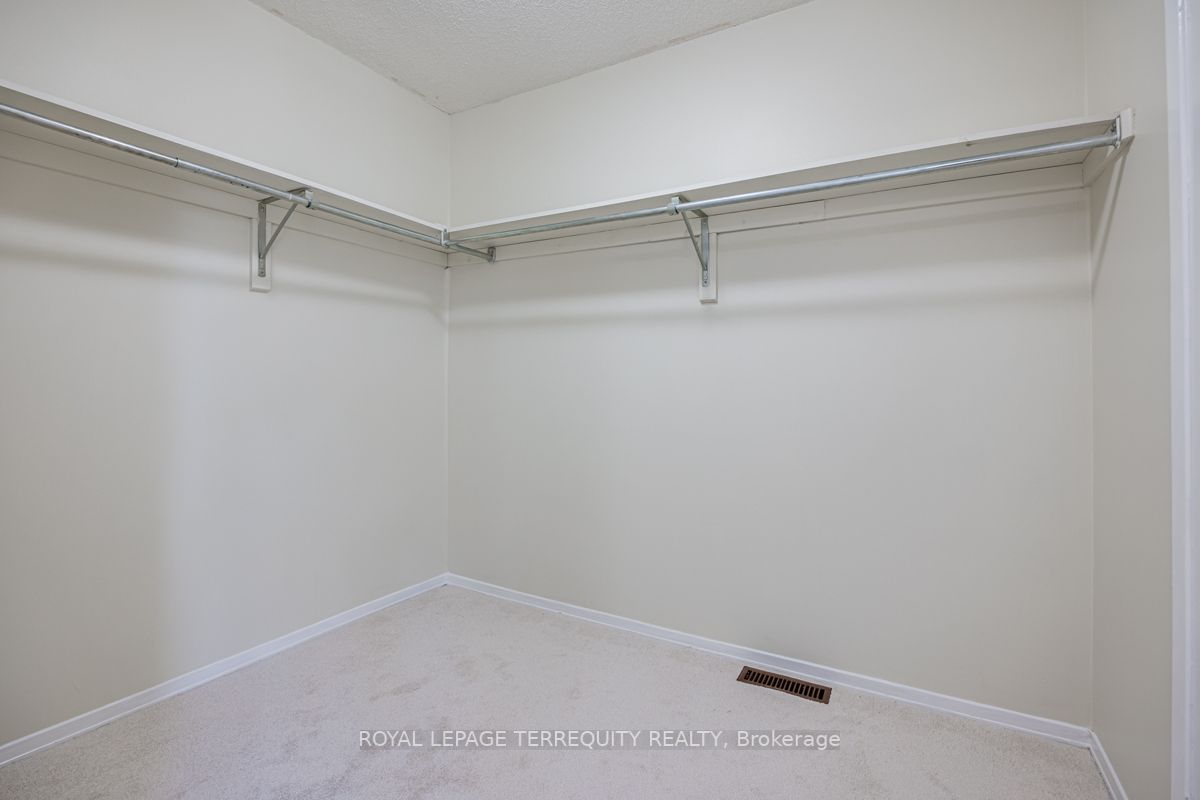 9 Kimbercroft Ct Property Photo 21