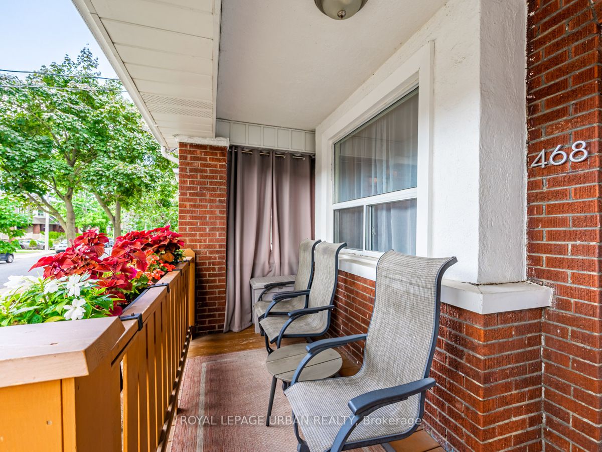 468 Milverton Blvd Property Photo 2