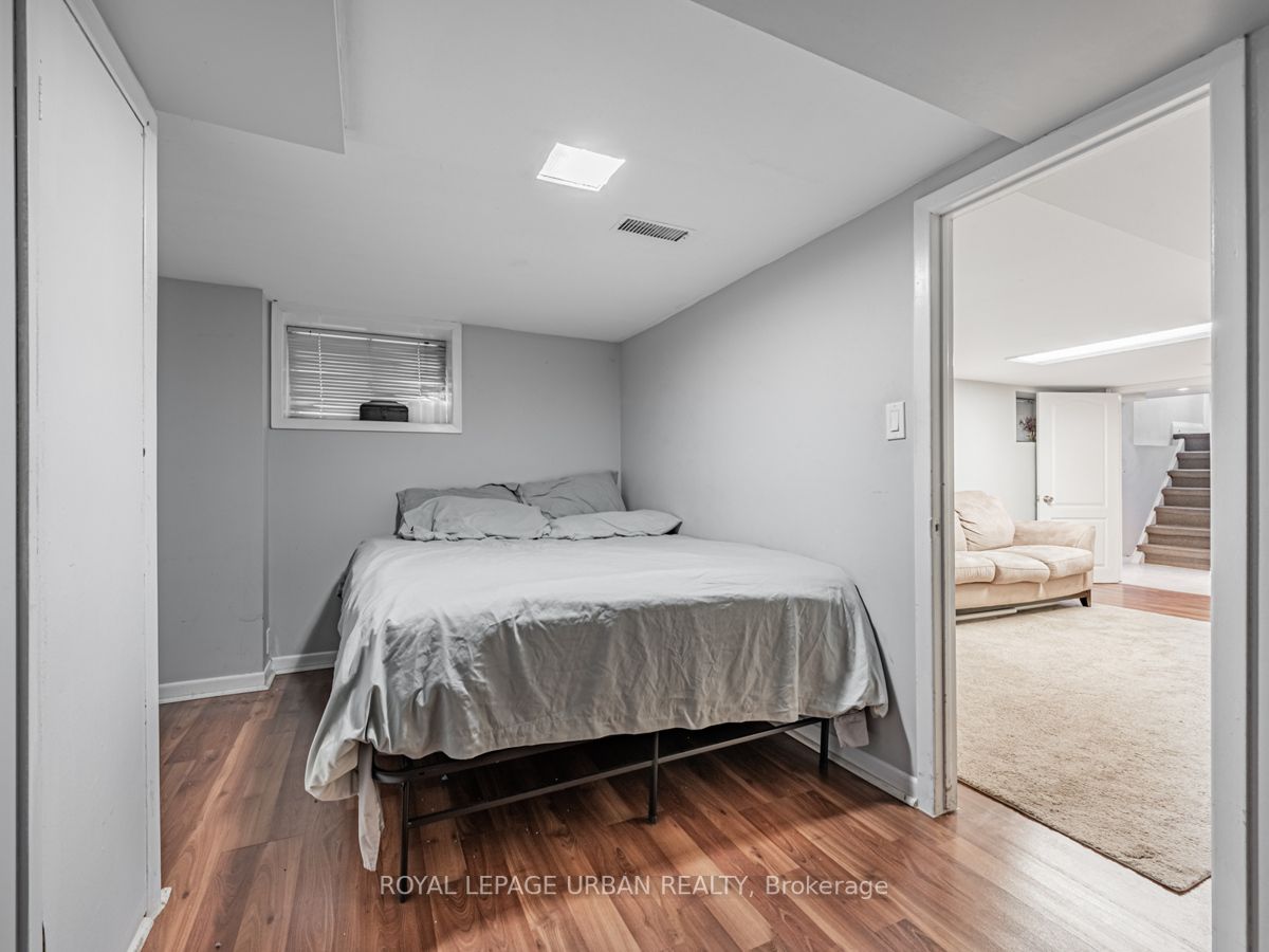 468 Milverton Blvd Property Photo 19