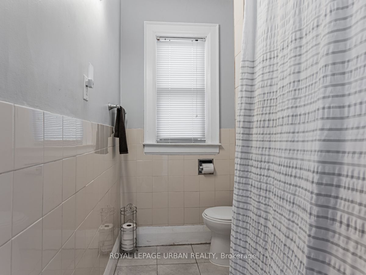 468 Milverton Blvd Property Photo 22