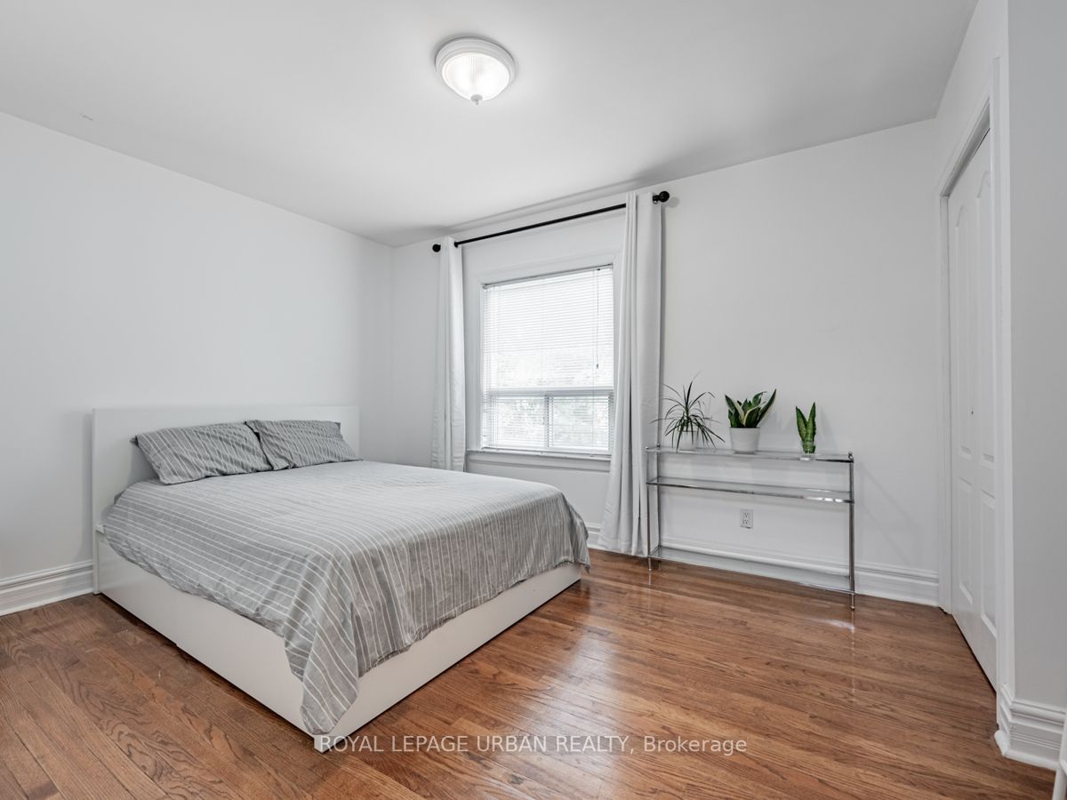 468 Milverton Blvd Property Photo 23