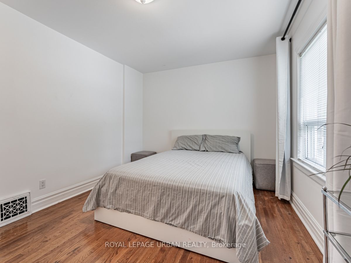 468 Milverton Blvd Property Photo 24