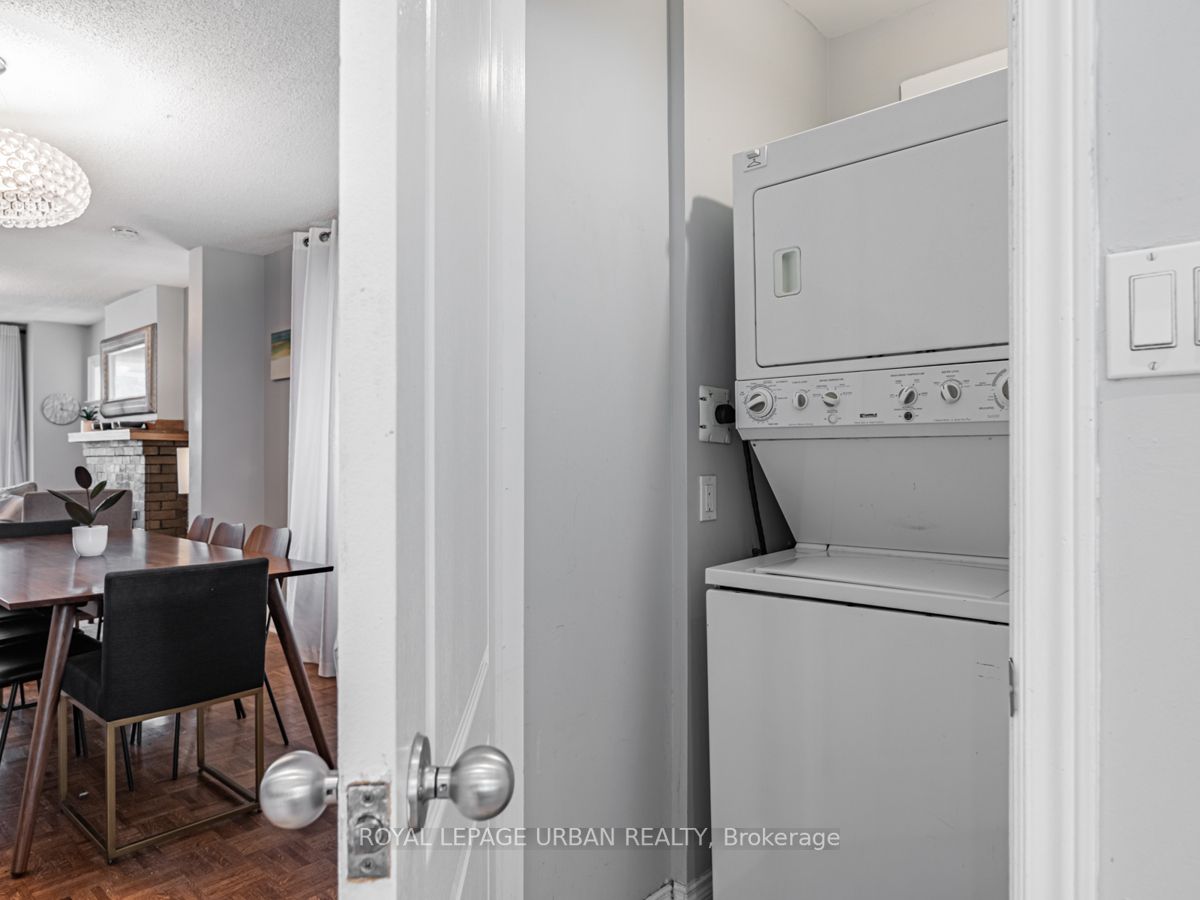 468 Milverton Blvd Property Photo 31