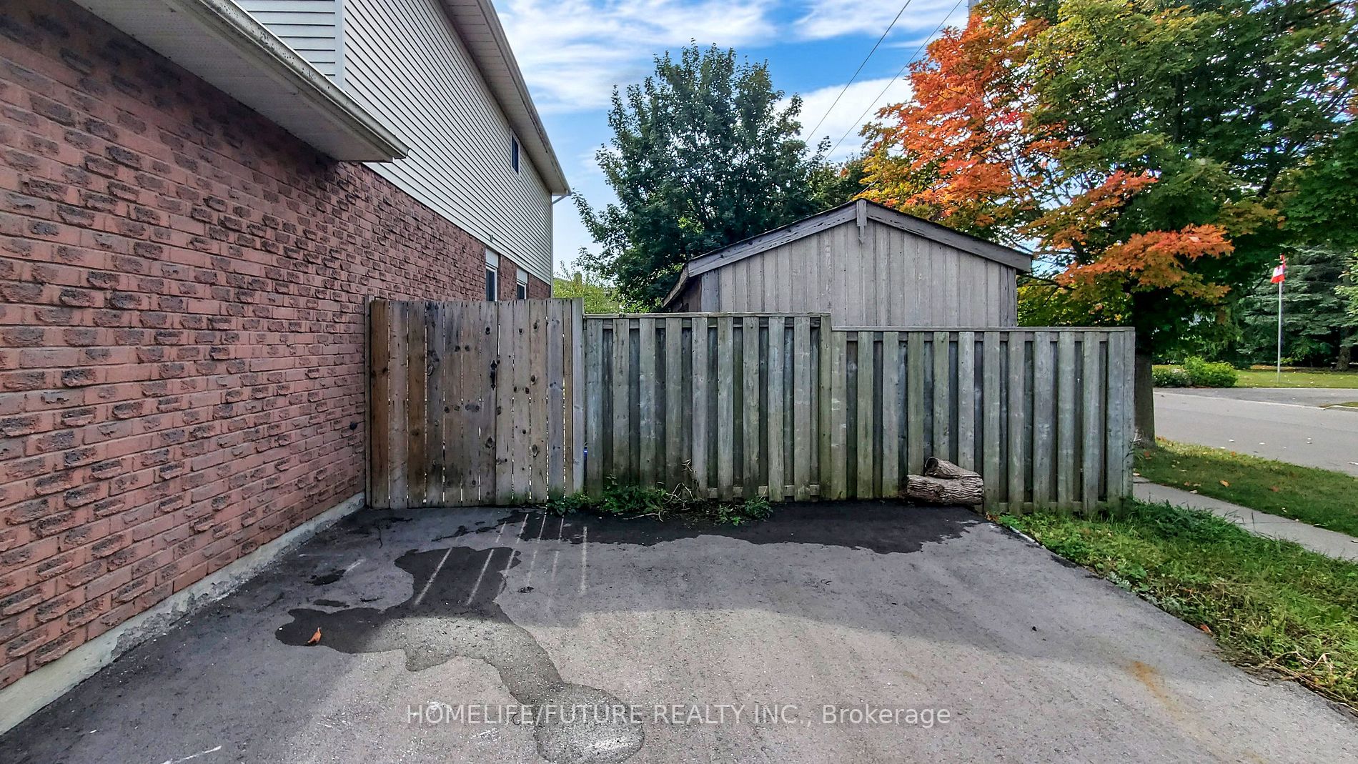 1 Harts Field Dr Property Photo 3