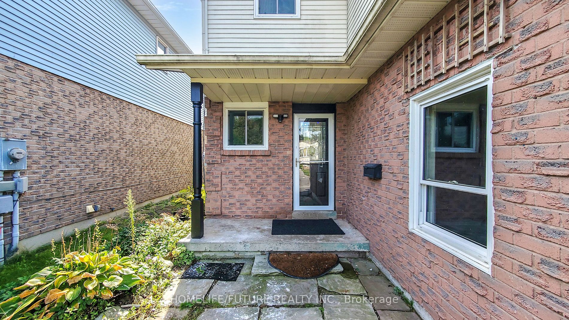 1 Harts Field Dr Property Photo 4