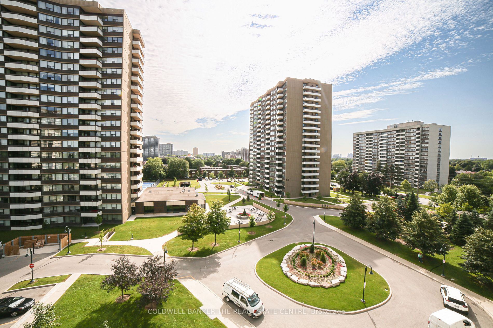 45 Huntingdale Blvd 3 Property Photo 2