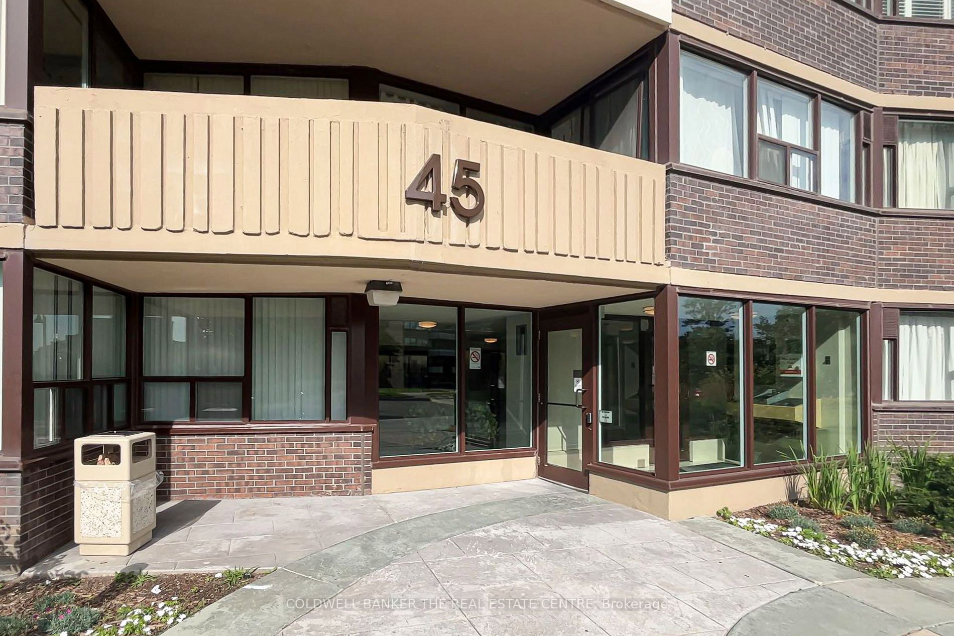 45 Huntingdale Blvd 3 Property Photo 3