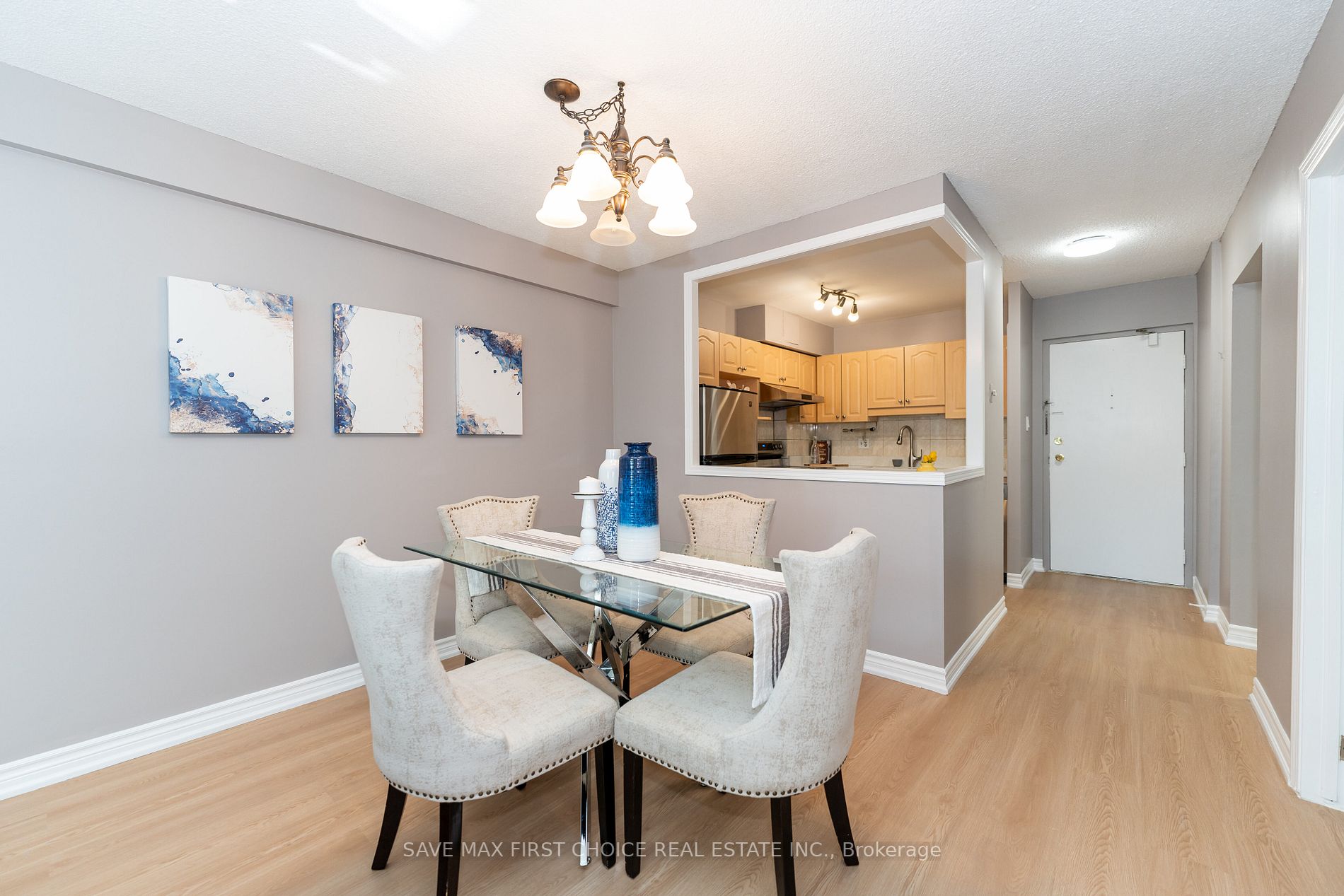 2500 Bridletowne Cir Property Photo 15