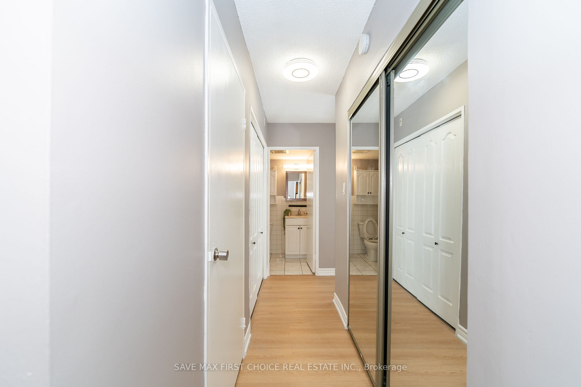 2500 Bridletowne Cir Property Photo 20
