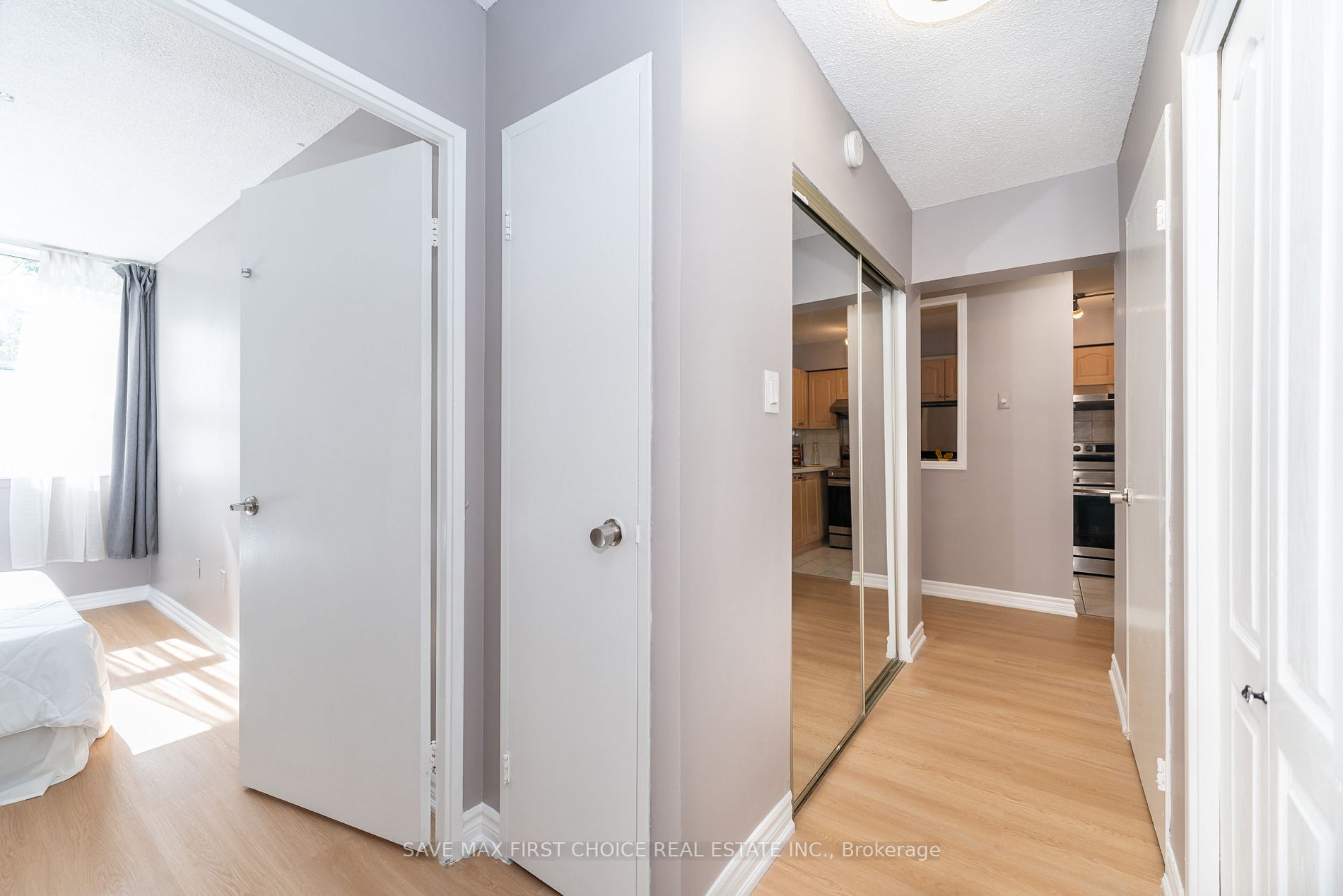 2500 Bridletowne Cir Property Photo 21