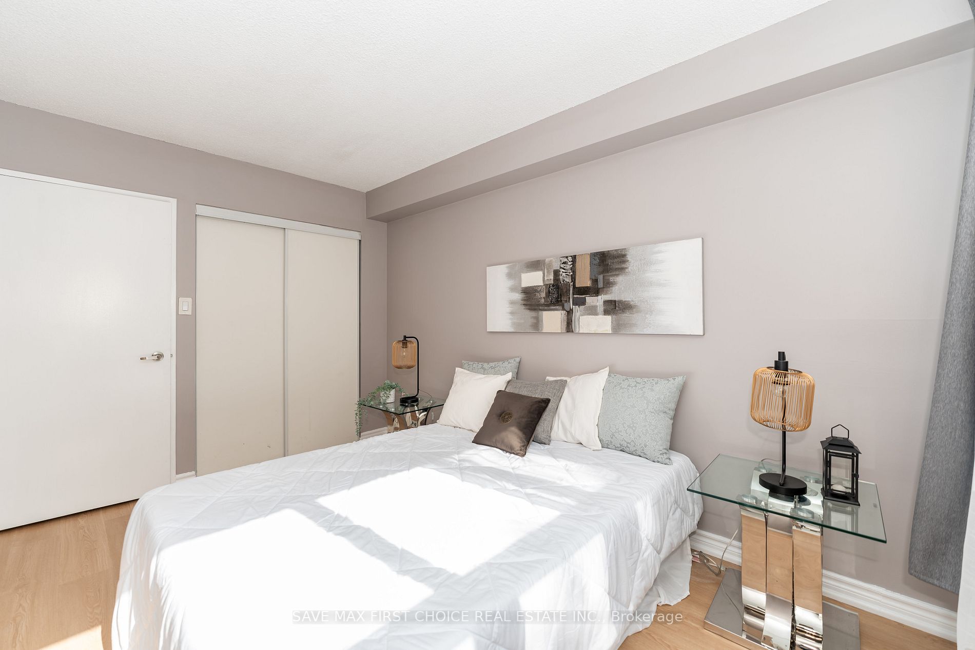 2500 Bridletowne Cir Property Photo 24