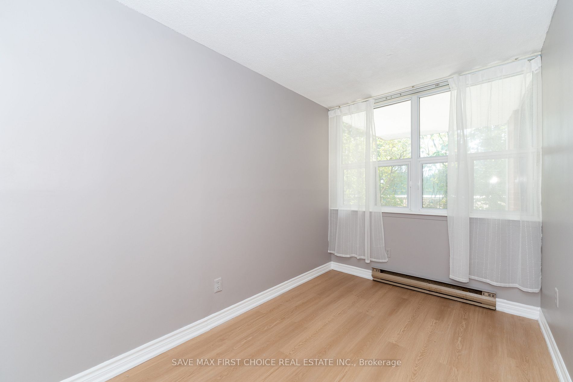 2500 Bridletowne Cir Property Photo 31