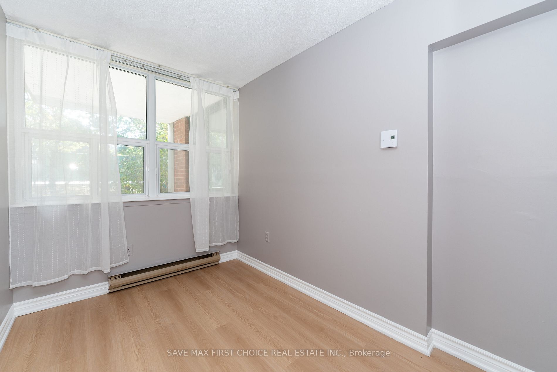 2500 Bridletowne Cir Property Photo 32