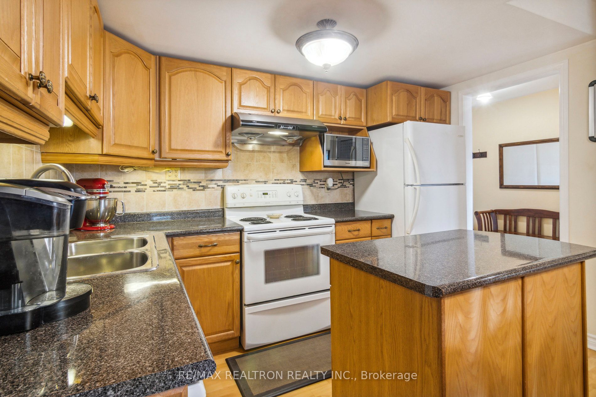 27 Newdawn Cres Property Photo 11