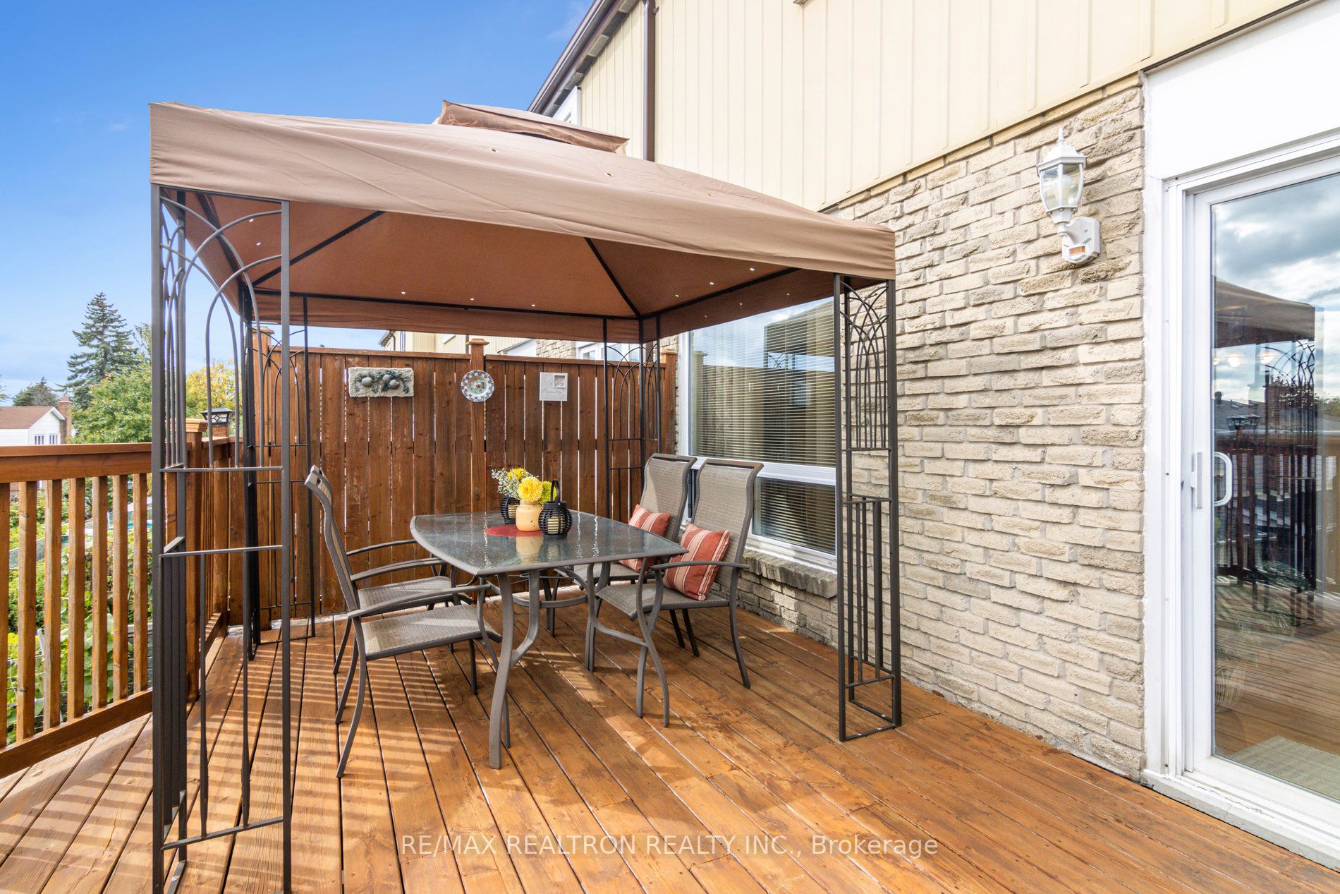 27 Newdawn Cres Property Photo 32