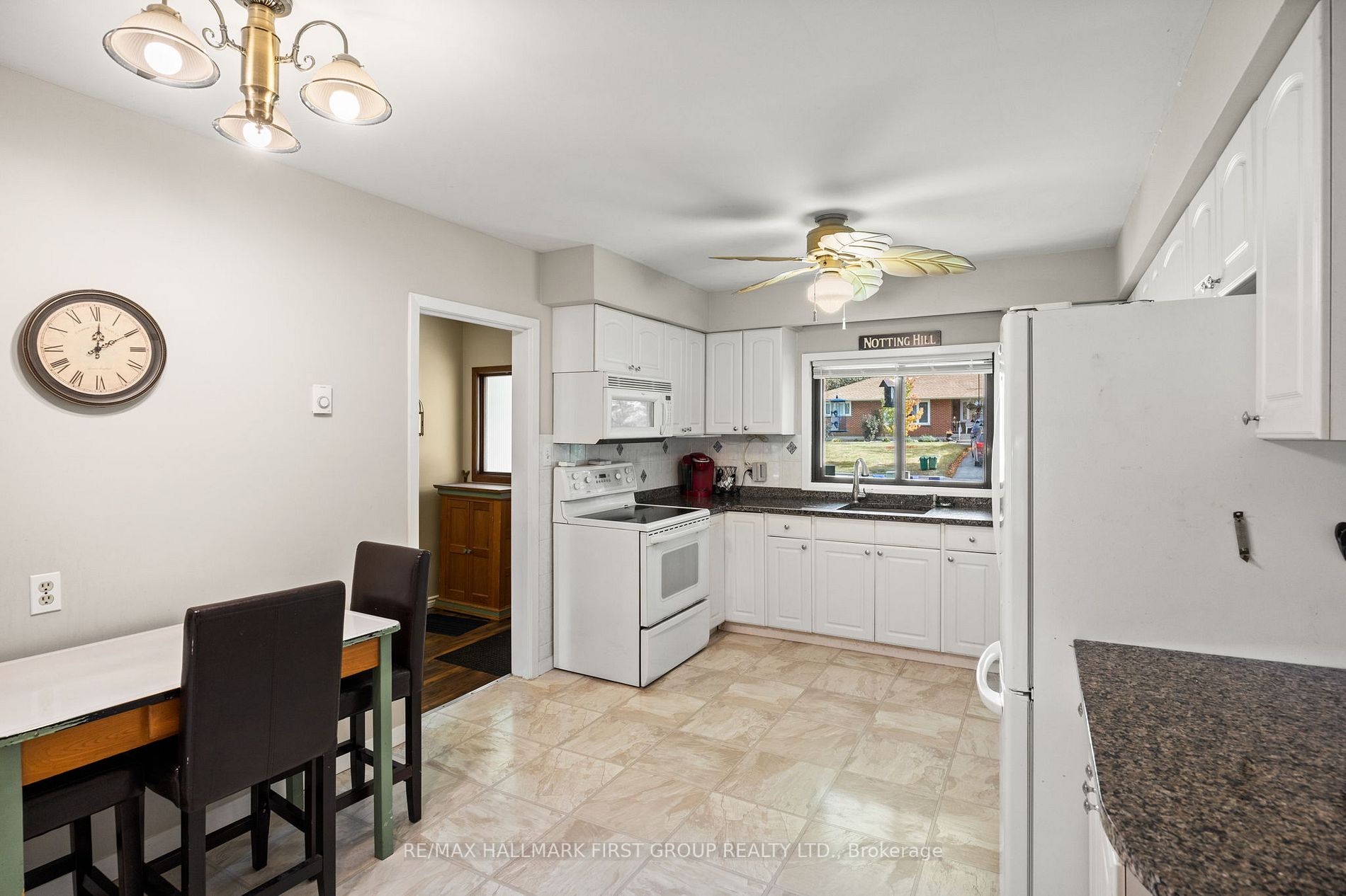 468 Elizabeth St Property Photo 16