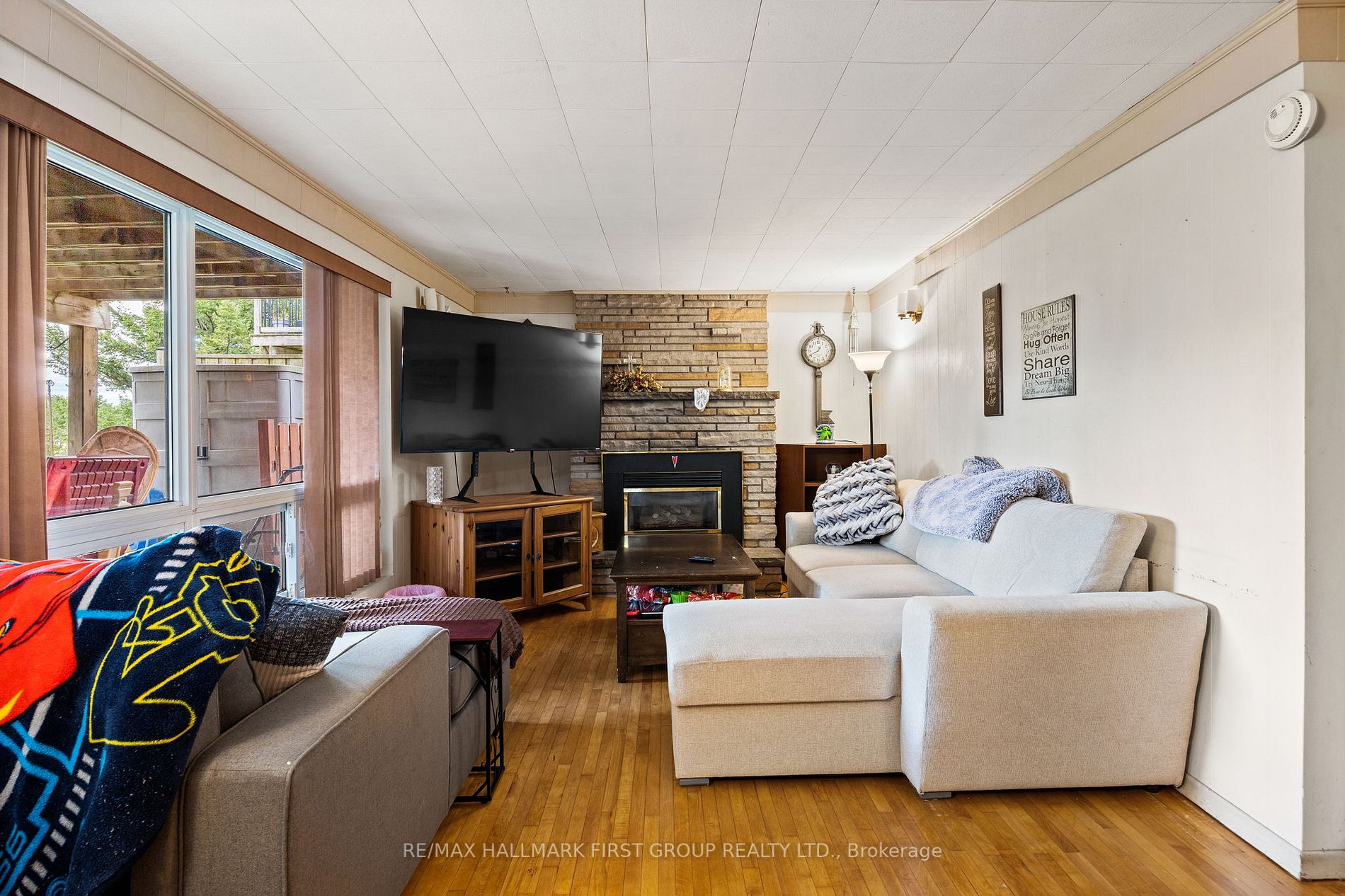 468 Elizabeth St Property Photo 27