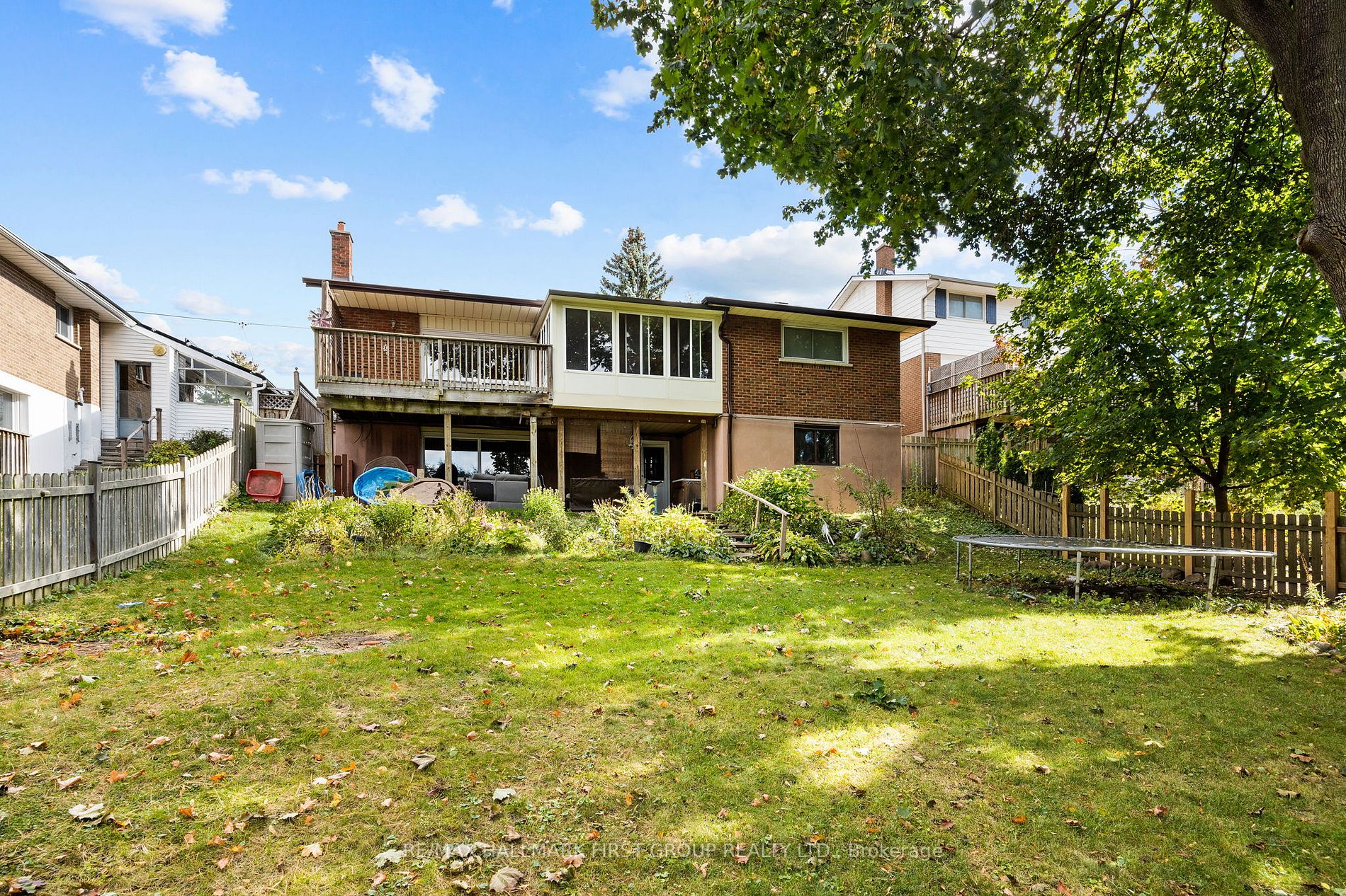 468 Elizabeth St Property Photo 38