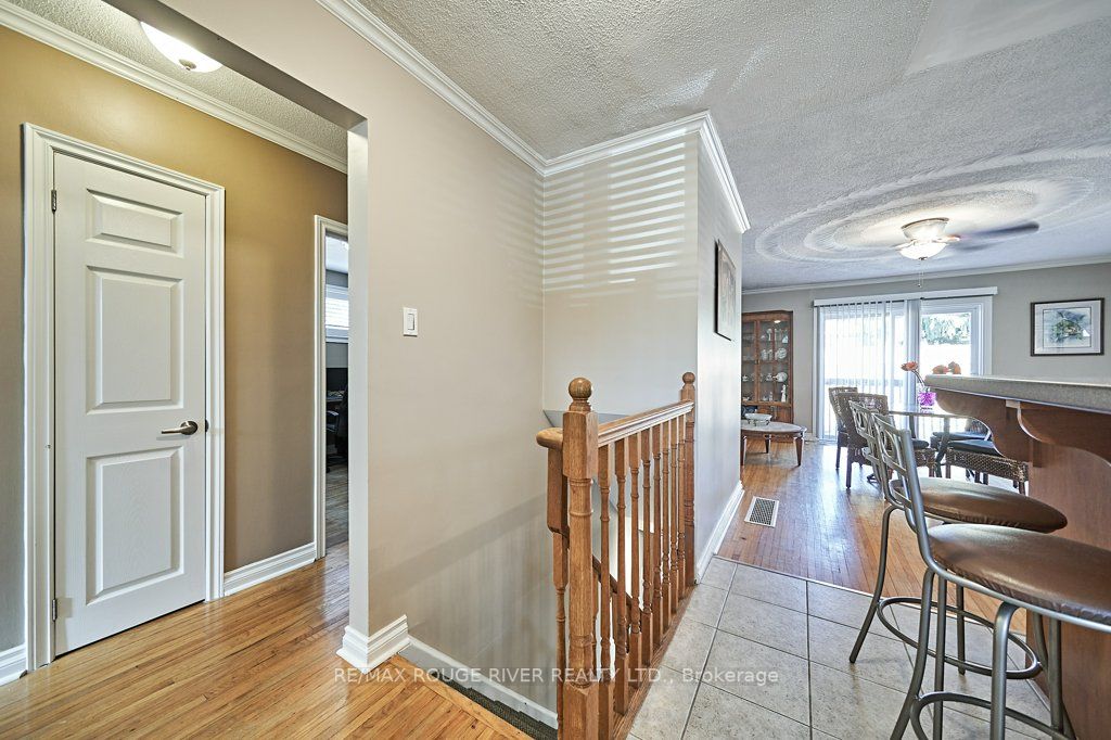 310 Palmerston Ave Property Photo 5