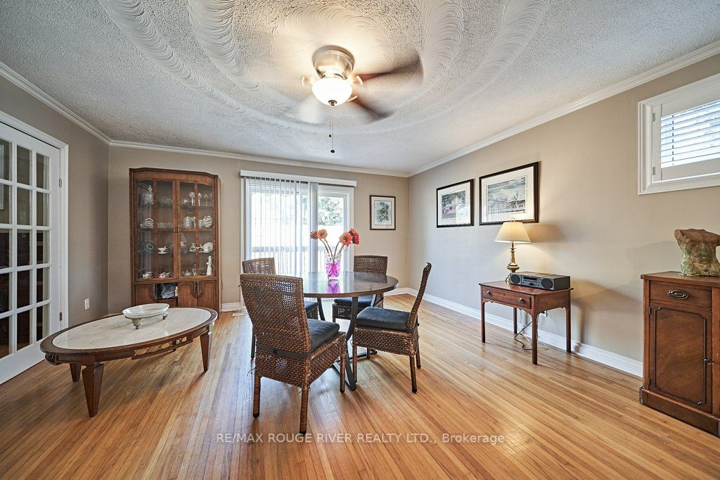 310 Palmerston Ave Property Photo 14