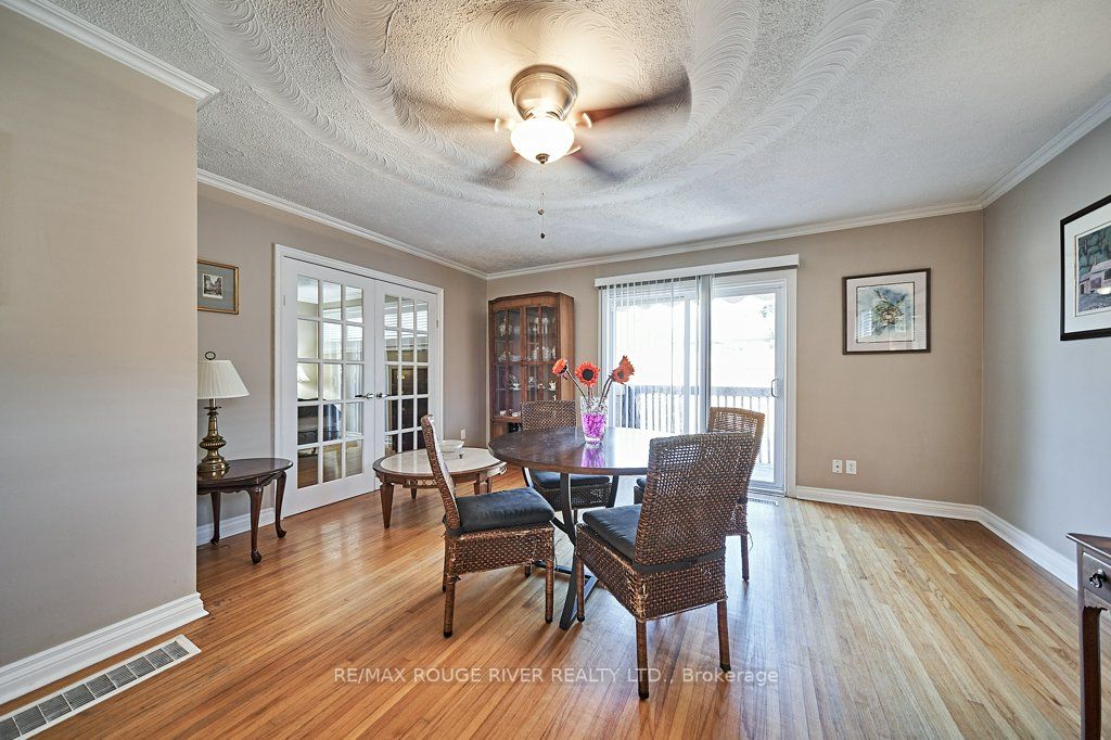 310 Palmerston Ave Property Photo 15