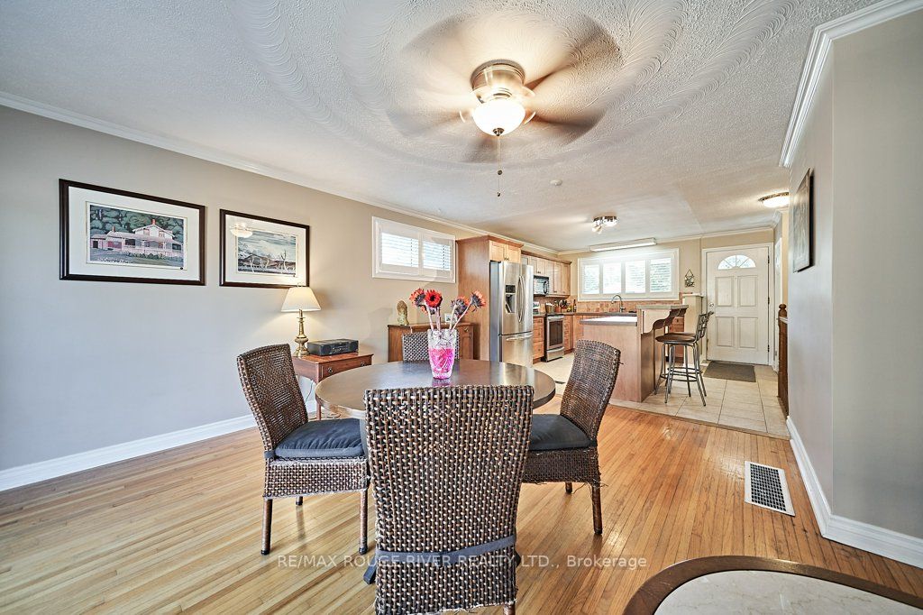 310 Palmerston Ave Property Photo 17