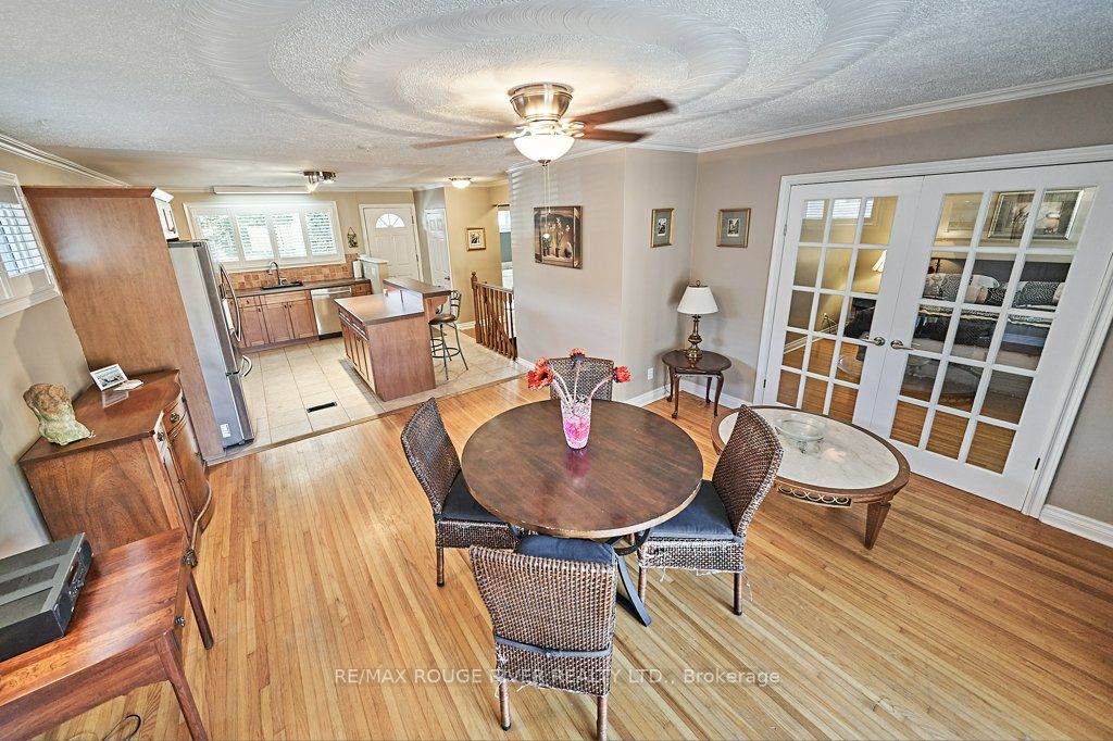 310 Palmerston Ave Property Photo 18