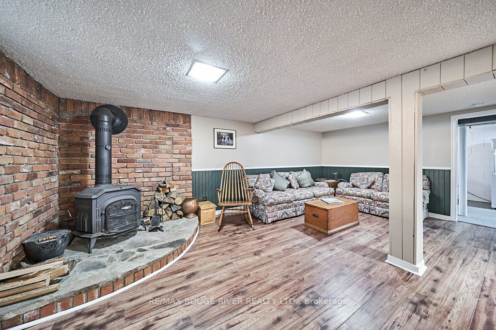 310 Palmerston Ave Property Photo 29