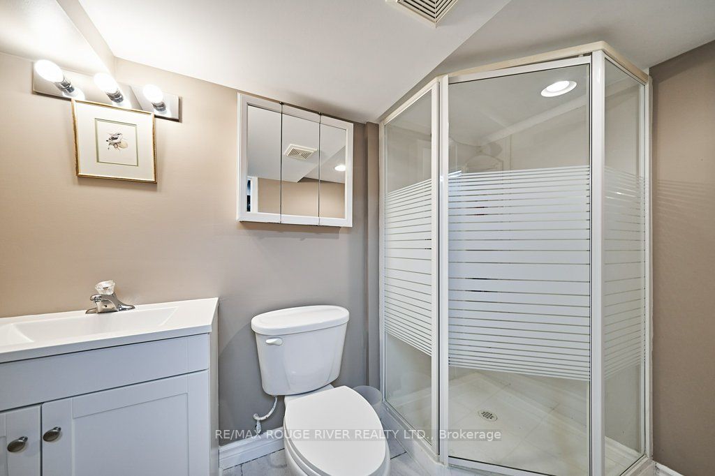 310 Palmerston Ave Property Photo 33