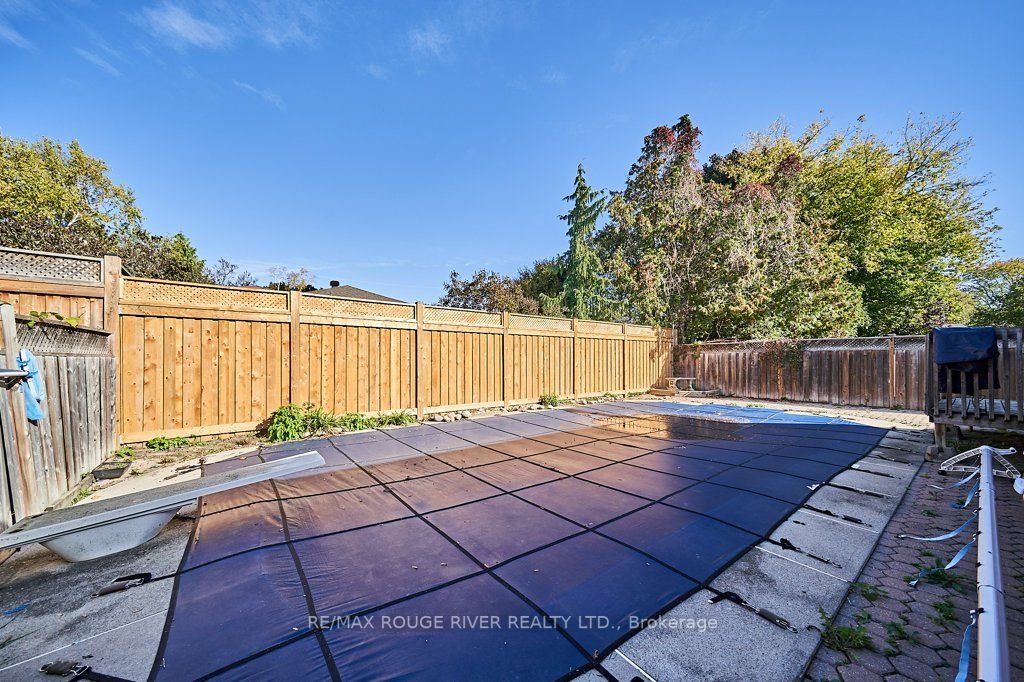 310 Palmerston Ave Property Photo 35