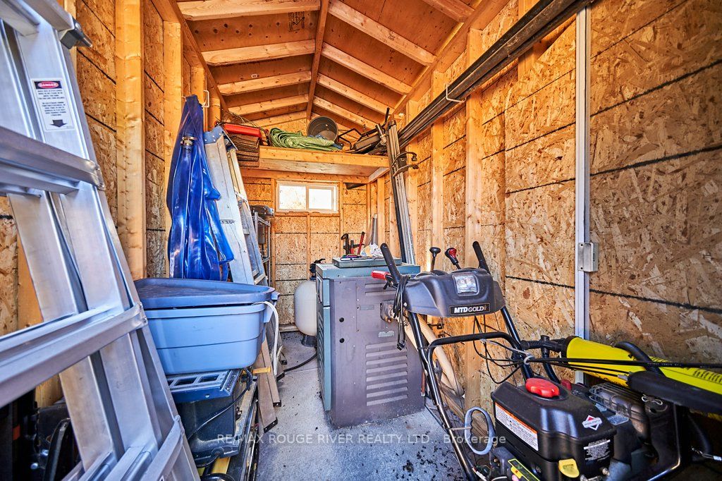 310 Palmerston Ave Property Photo 37