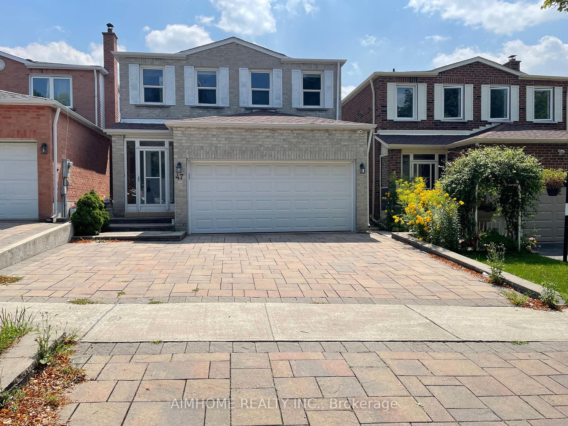 47 Hillfarm Dr Property Photo 1