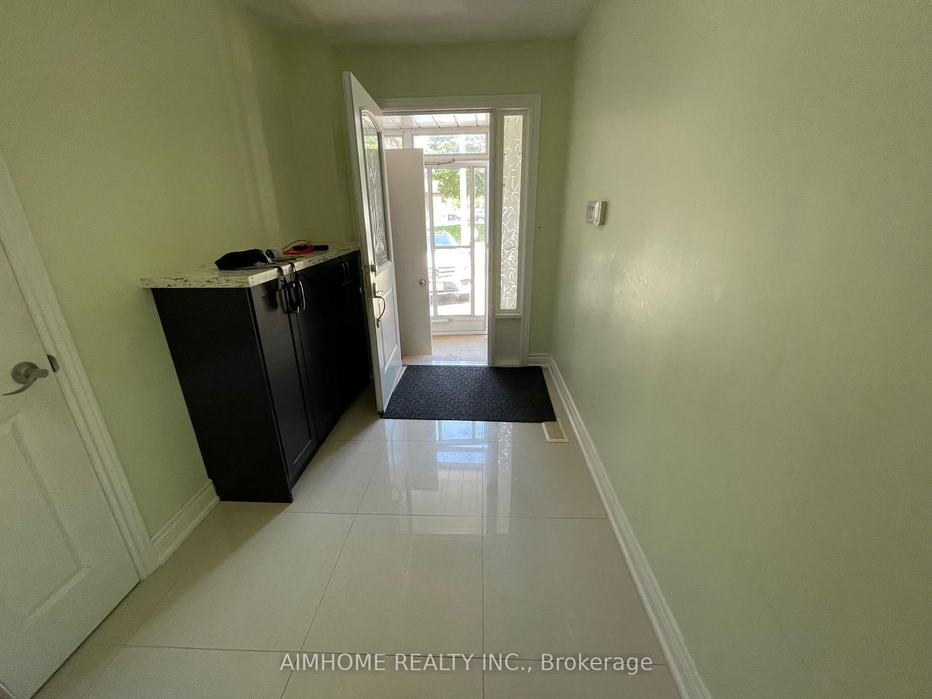 47 Hillfarm Dr Property Photo 2