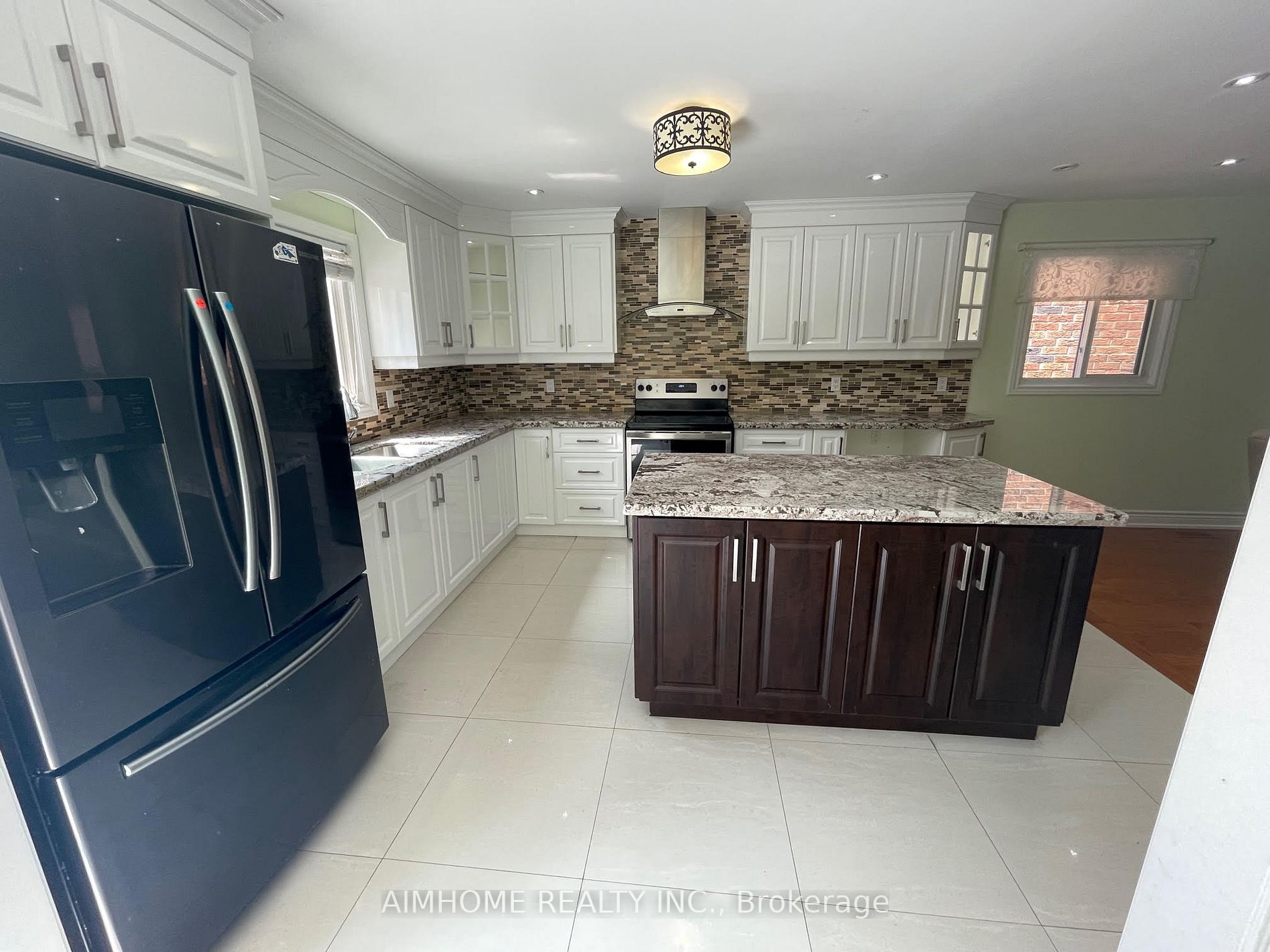 47 Hillfarm Dr Property Photo 7