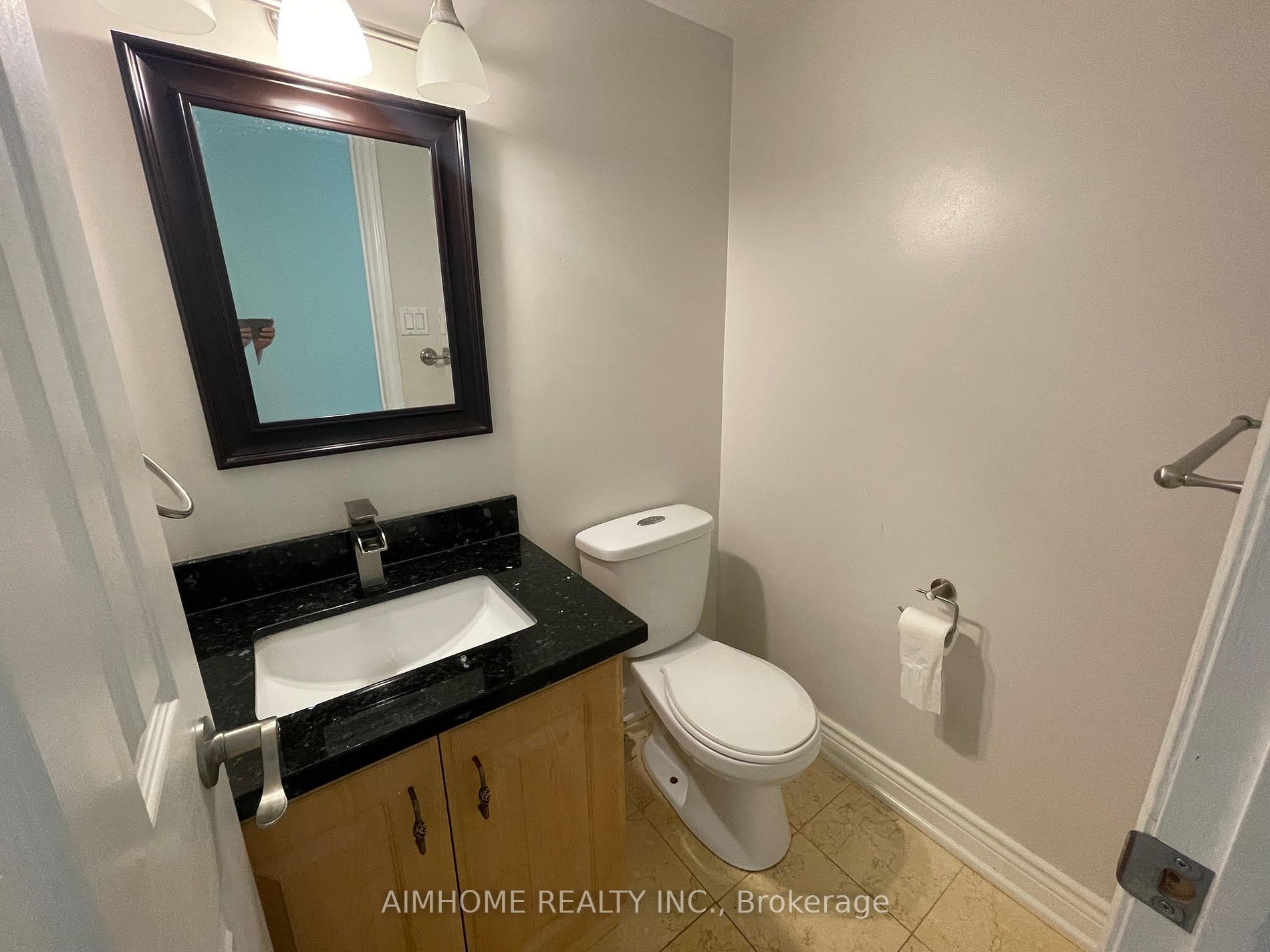 47 Hillfarm Dr Property Photo 9