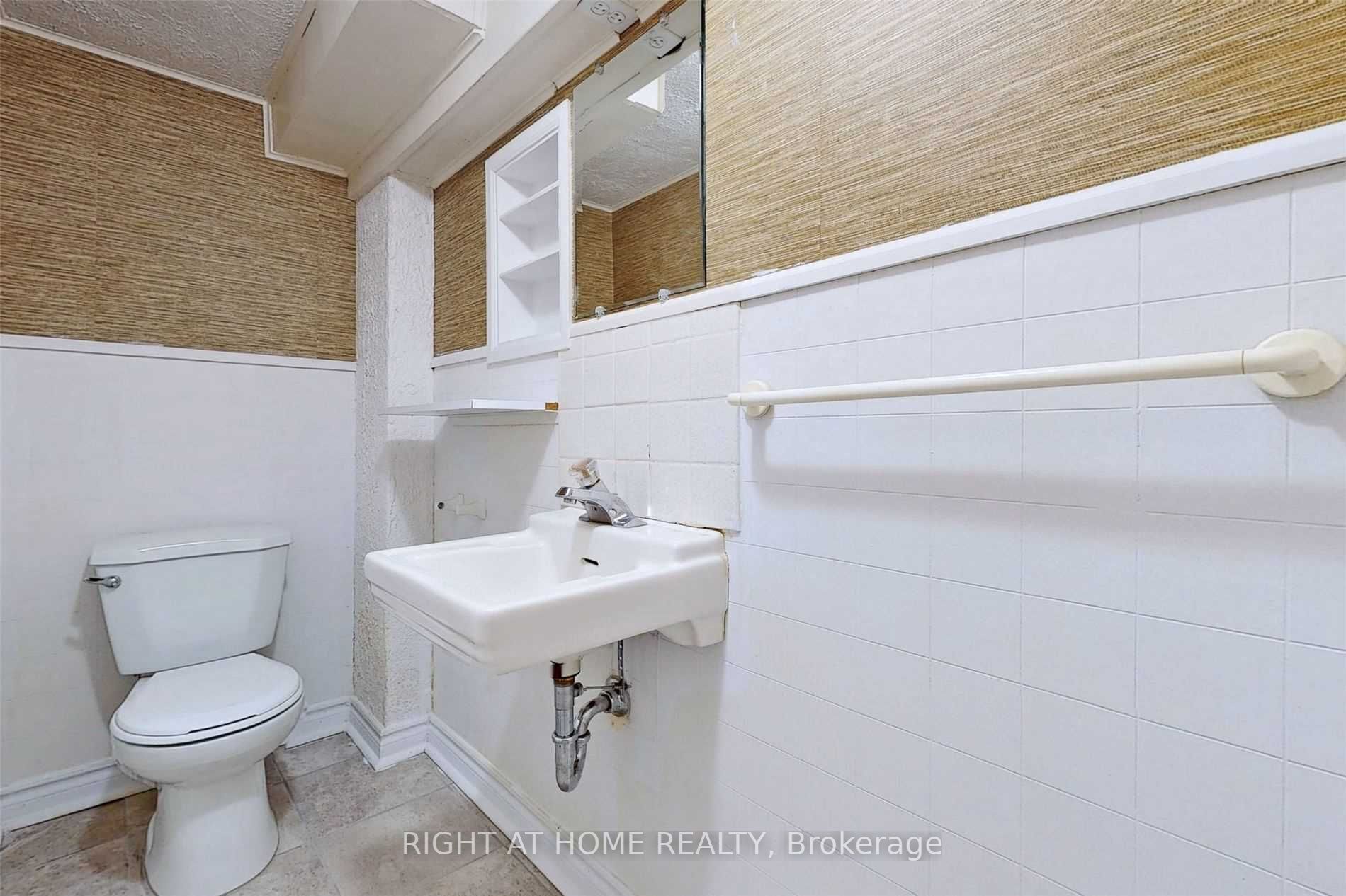 559 Ridgeway Ave Property Photo 25