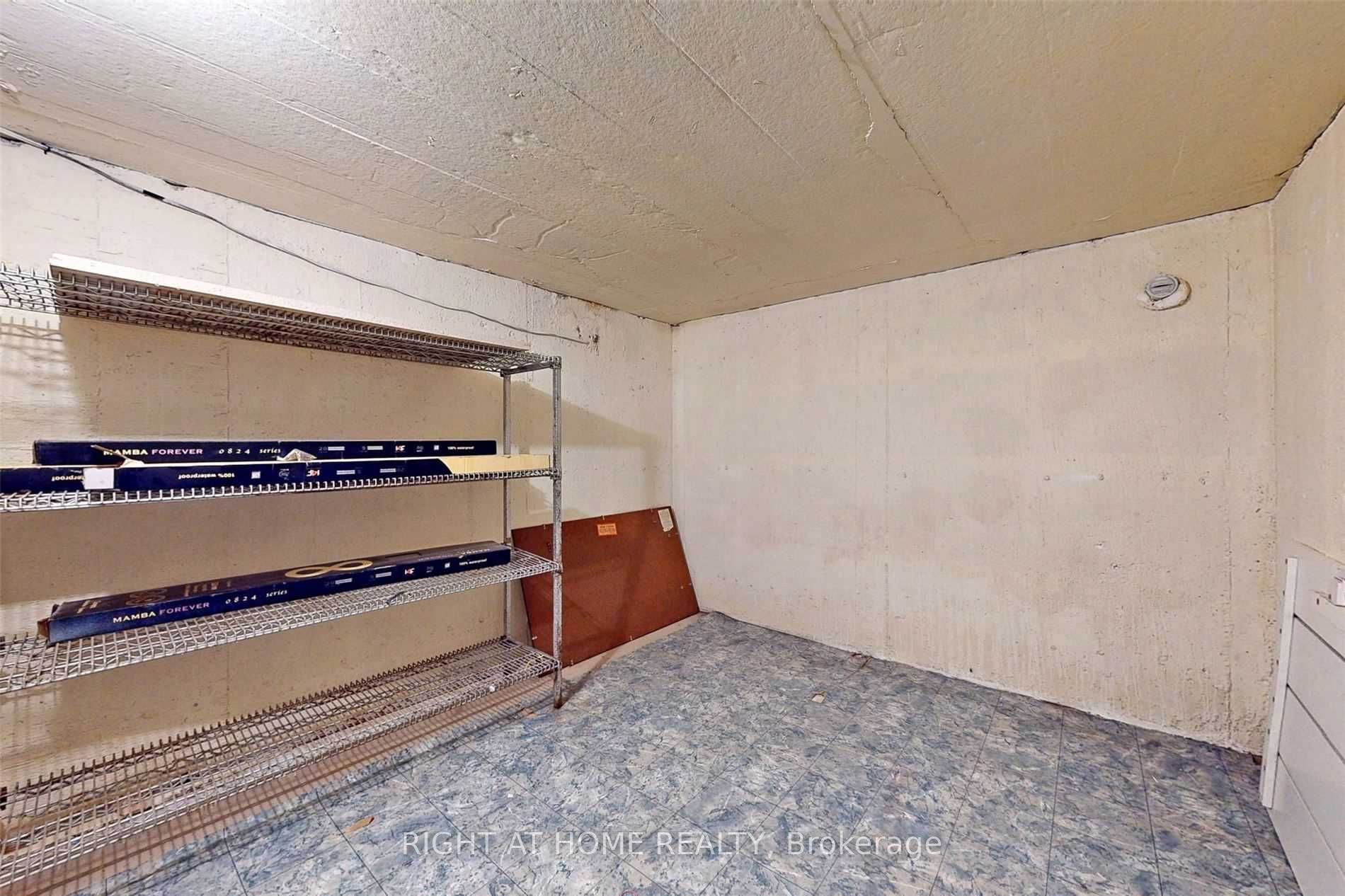 559 Ridgeway Ave Property Photo 27