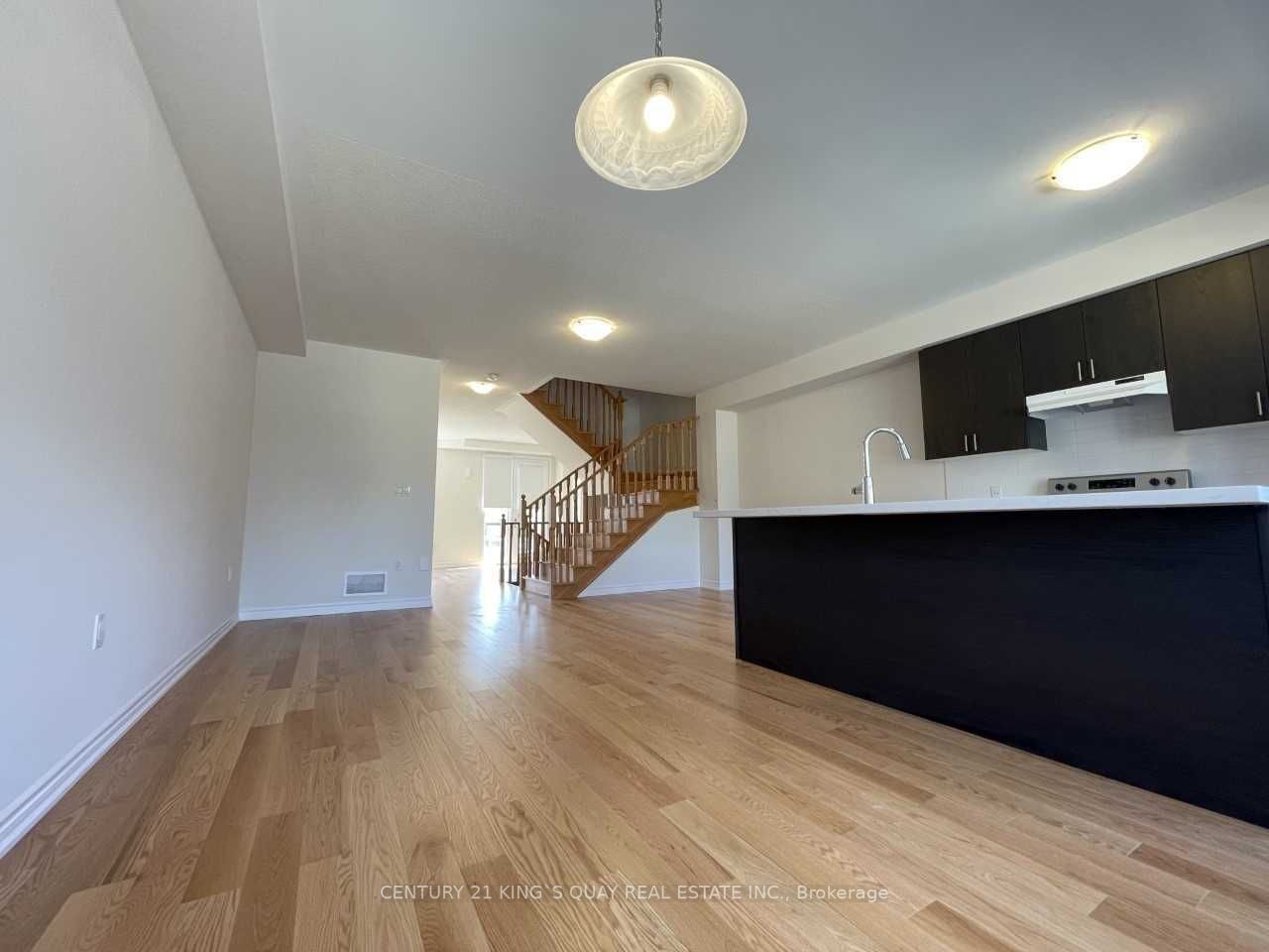 280 Carnwith Dr E Property Photo 15
