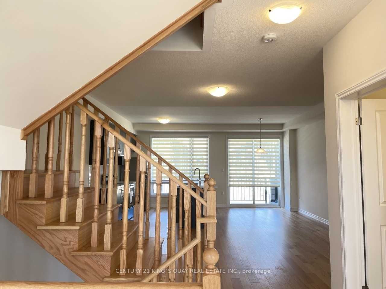 280 Carnwith Dr E Property Photo 16