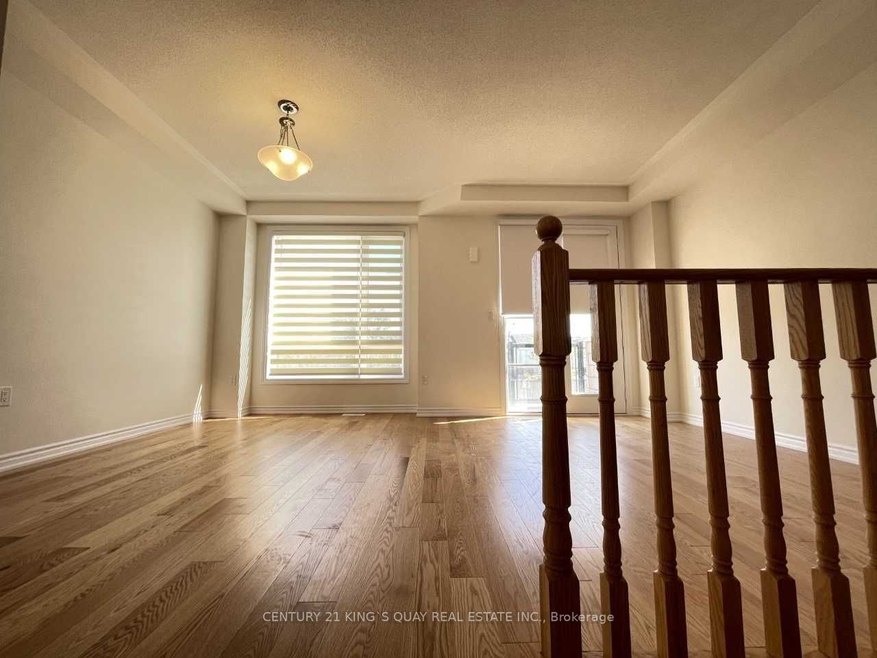 280 Carnwith Dr E Property Photo 18
