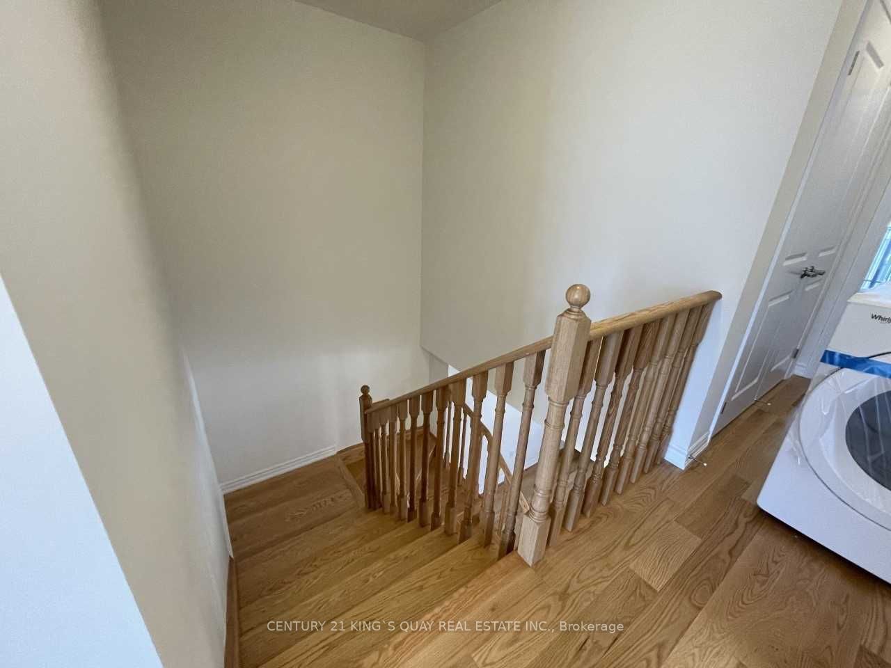 280 Carnwith Dr E Property Photo 20