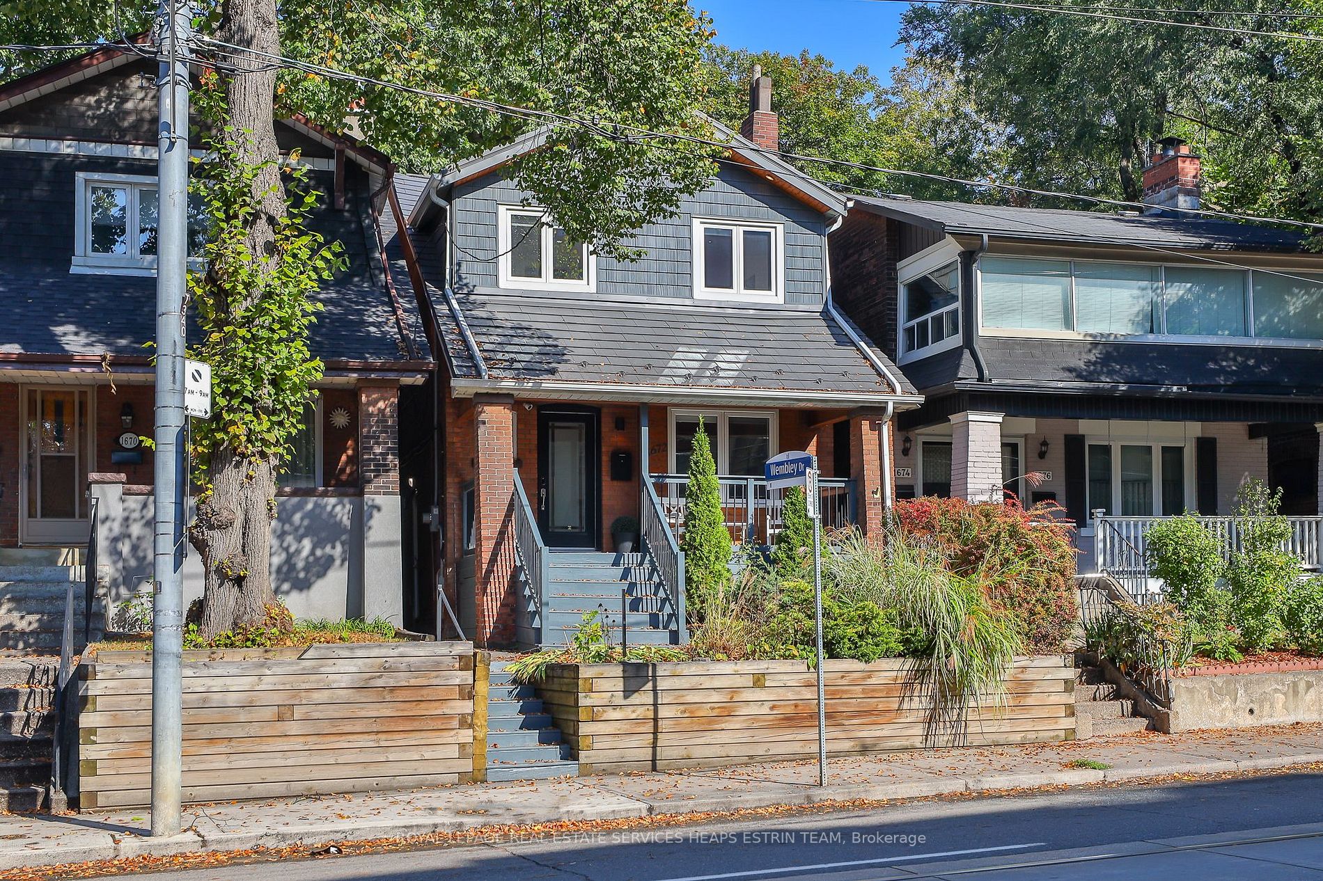 1672 Gerrard St E Property Photo 1