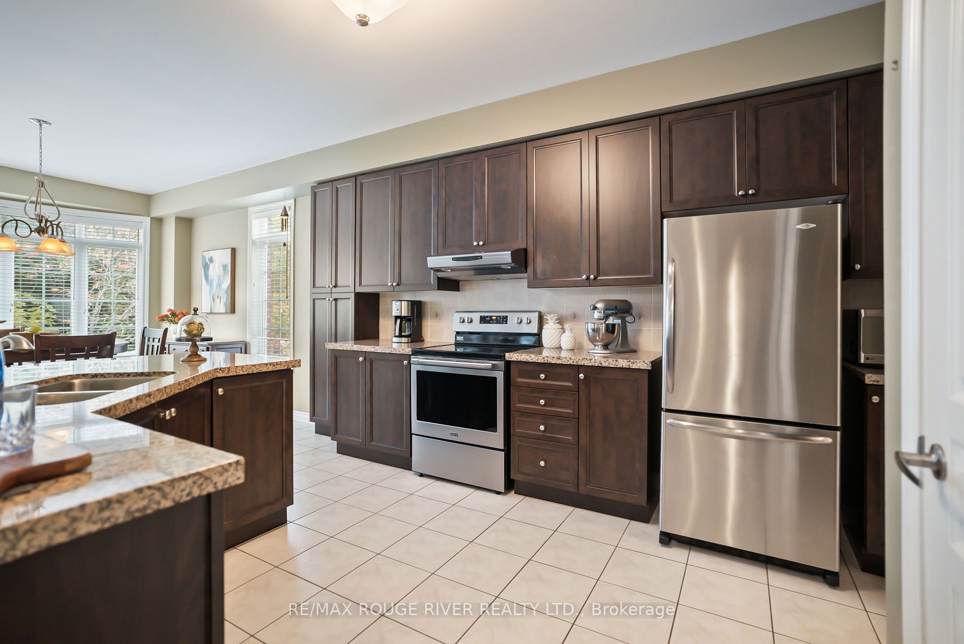 121 Rivers Edge Pl Property Photo 9