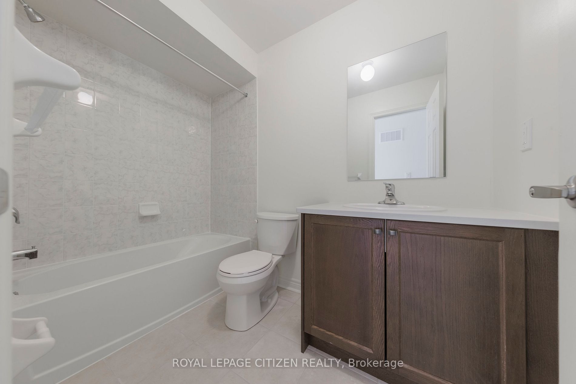 1189 Kettering Dr Property Photo 21