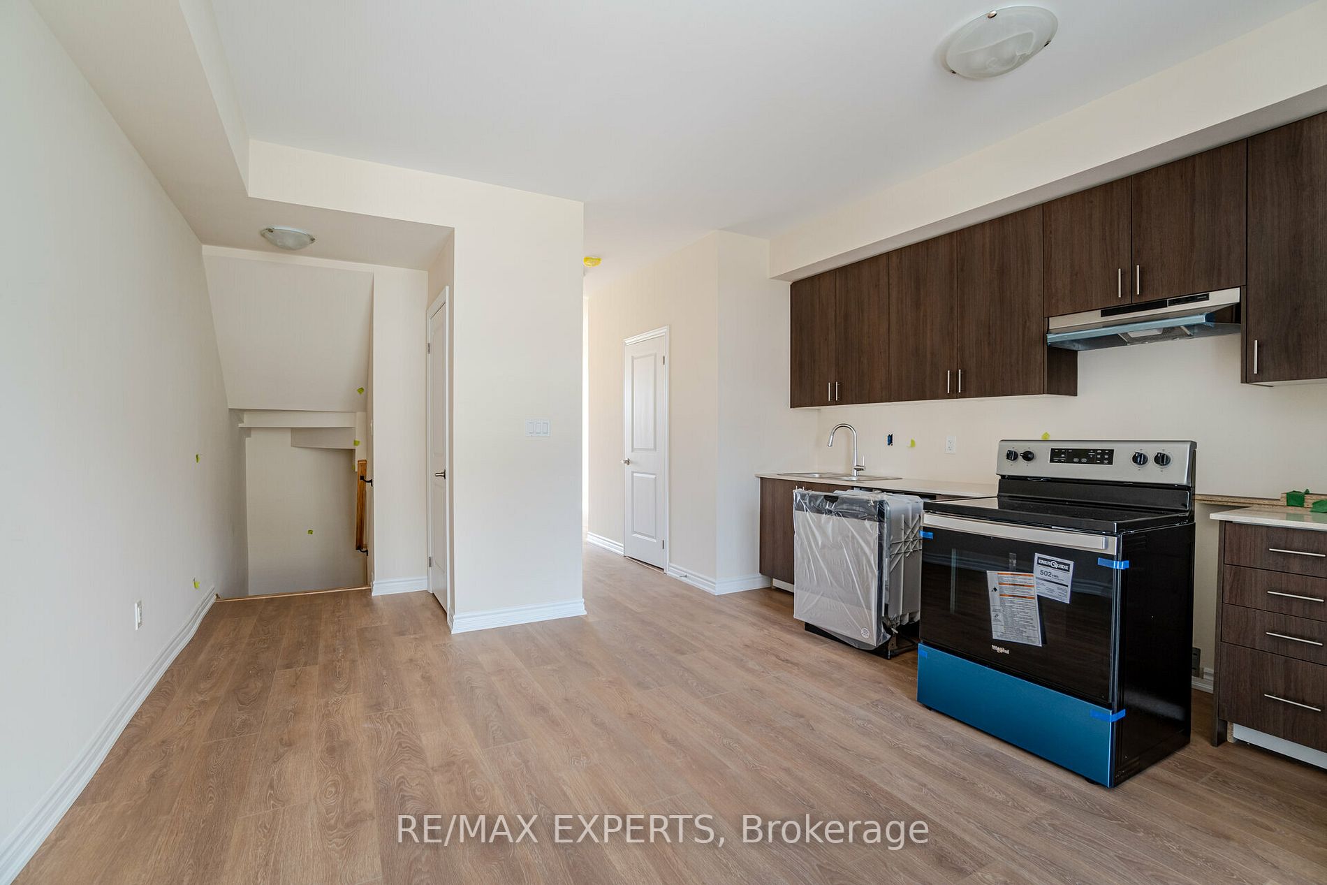 402 Okanagan Path Property Photo 5