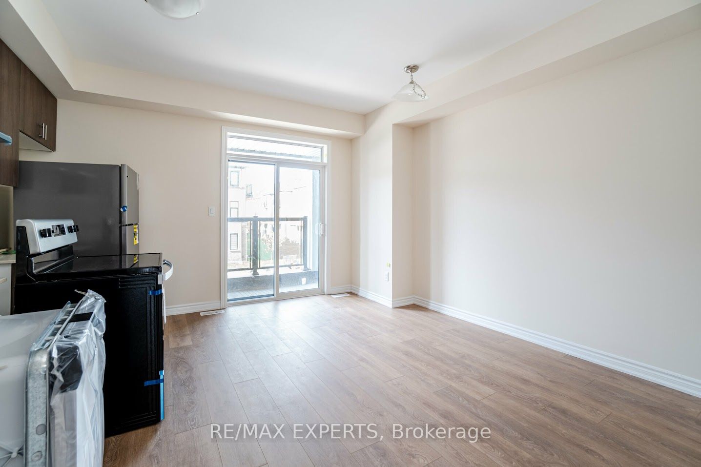 402 Okanagan Path Property Photo 6